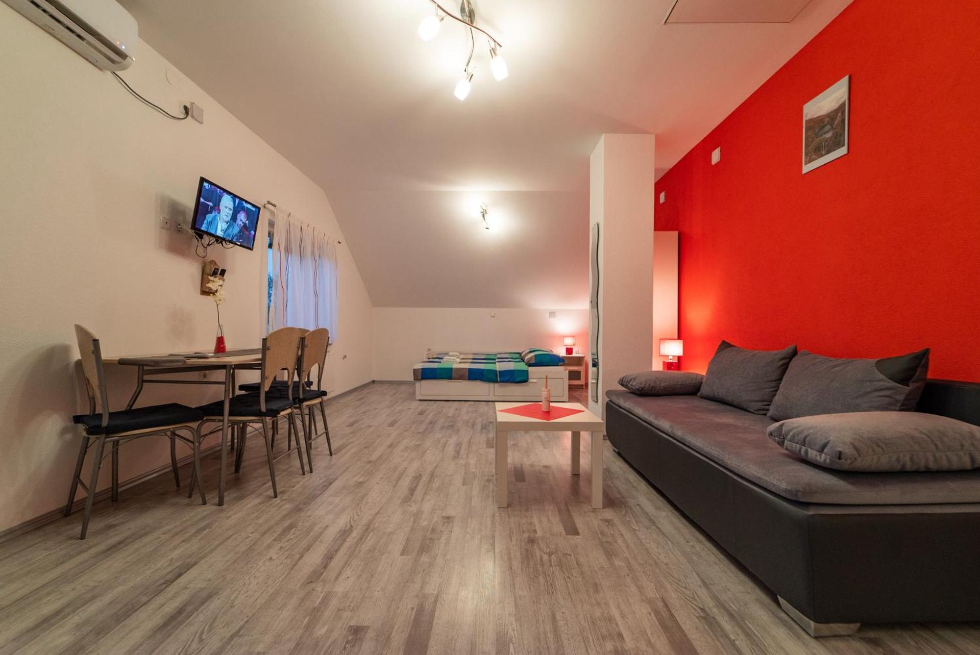 Studio Apartments Ante Раковица Екстер'єр фото